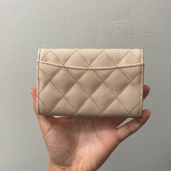 Caviar Quilted Flap Card Holder Wallet Light Pink - Picture 3 of 6